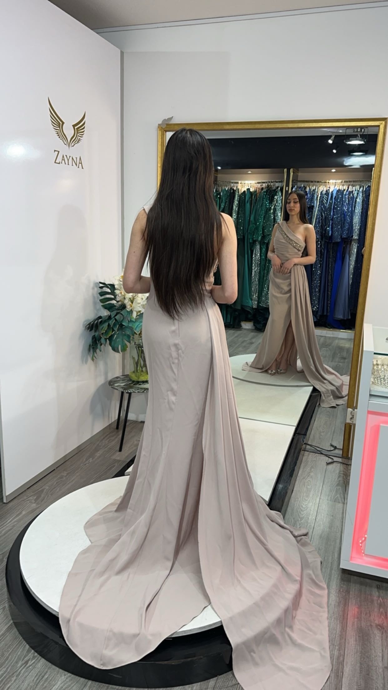 The Lovina dress💫