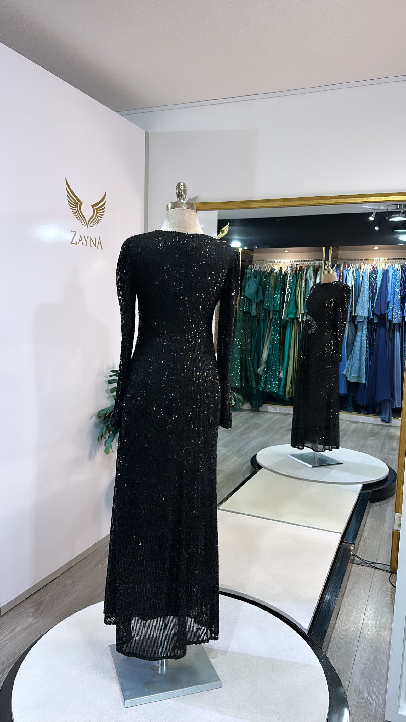 Elegant black dress sequins