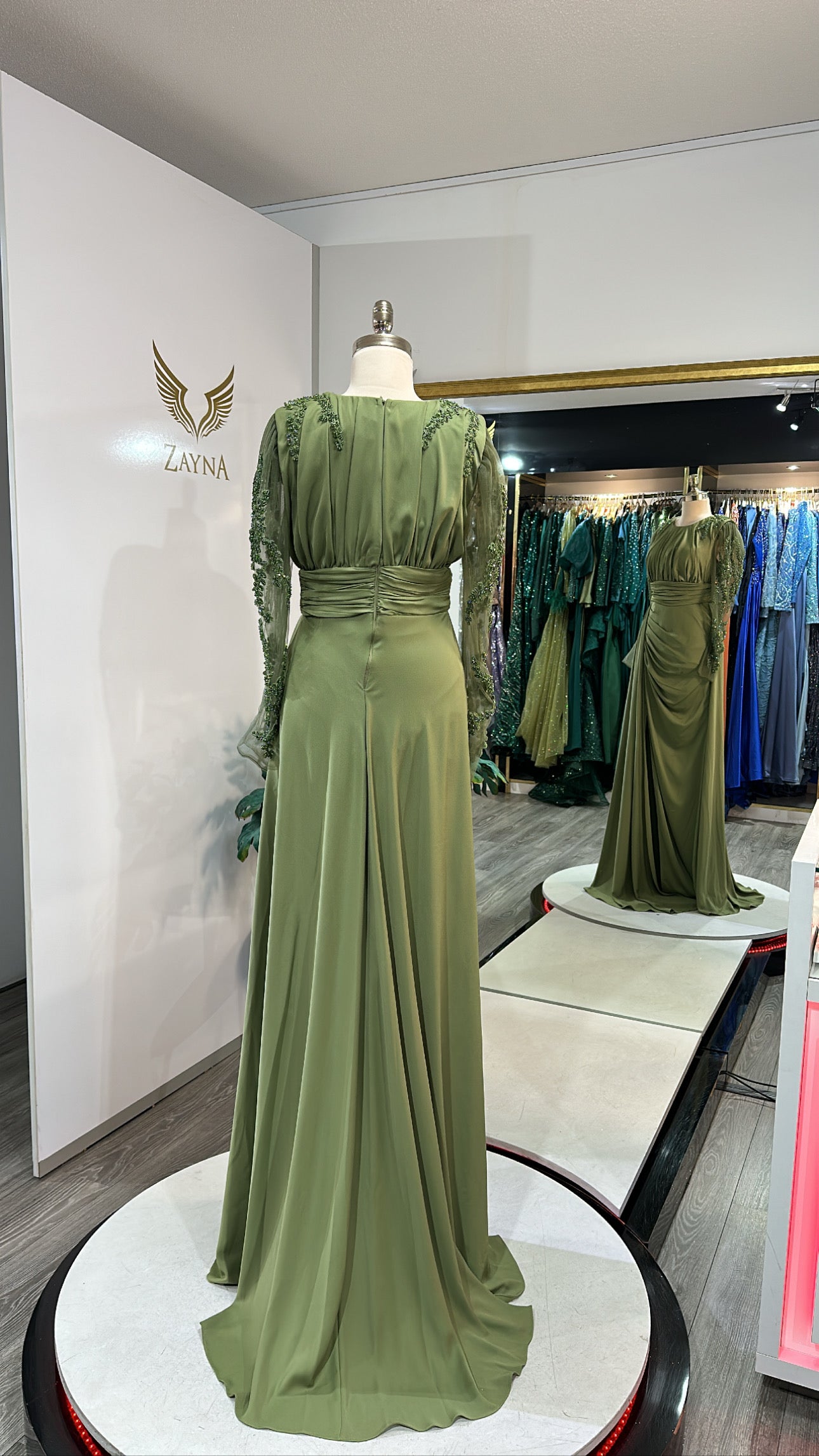 Elegant khaki green dress sleeves decorated with beads, split