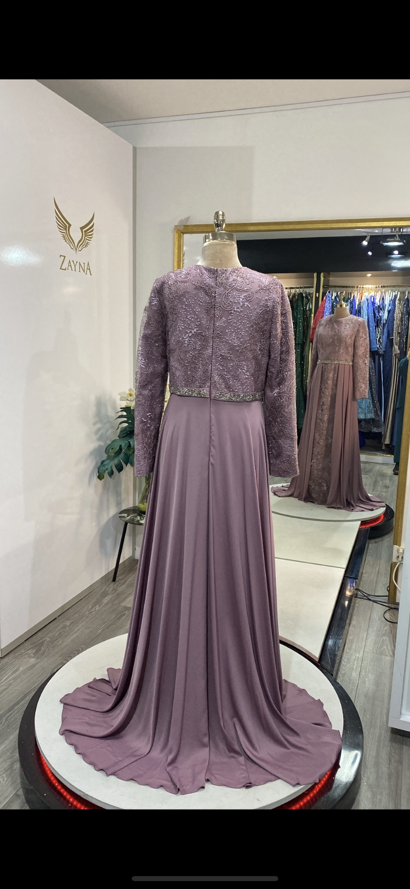 Elegant light pink dress covered satin sleep