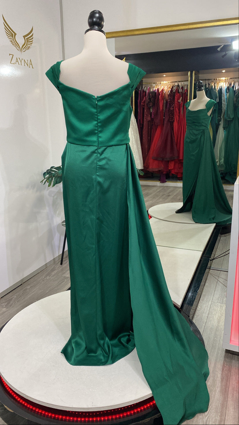 Elegant green dress