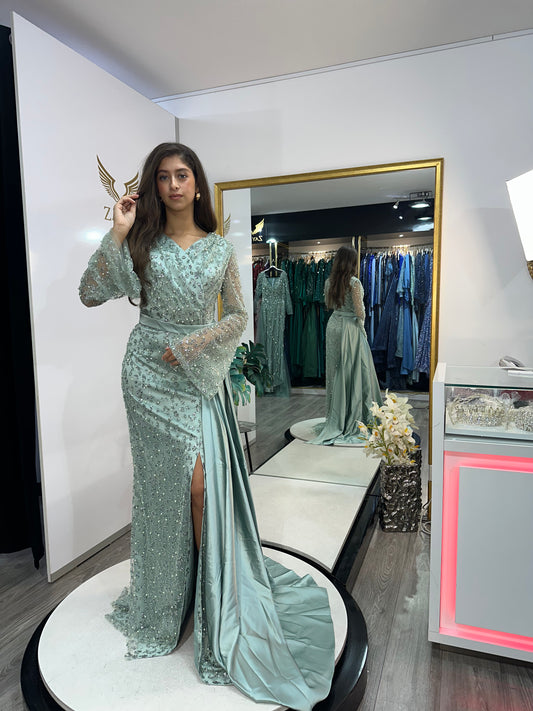 The Ela mint groen dress