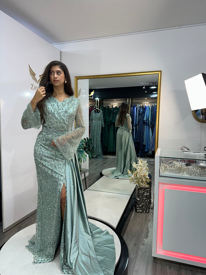The Ela mint groen dress