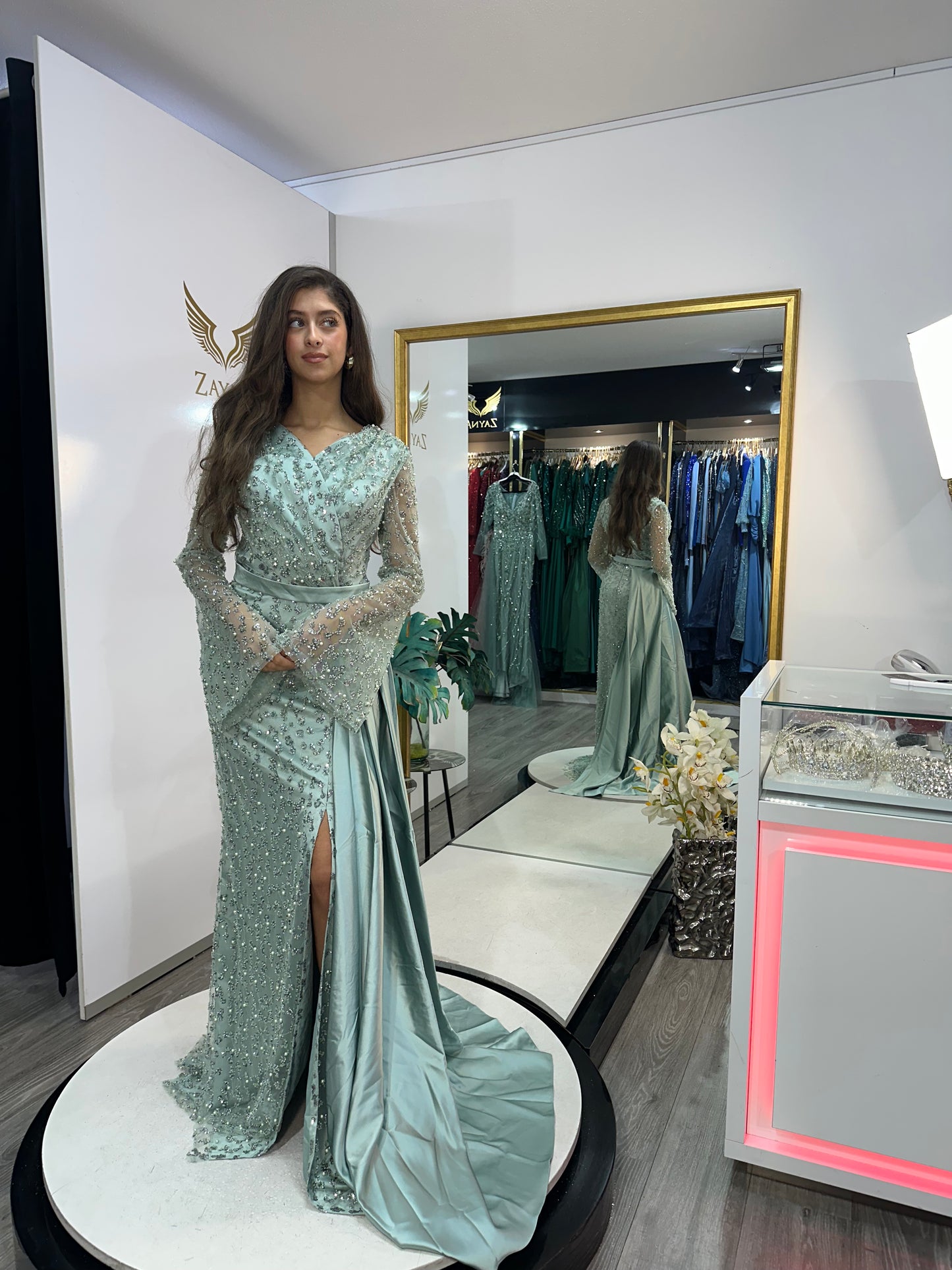 The Ela mint groen dress