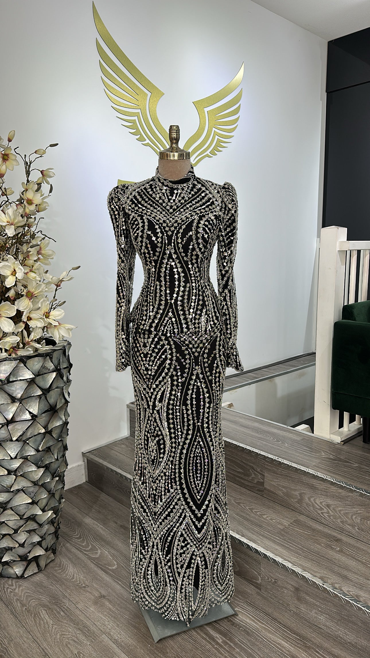 The Emma black dress