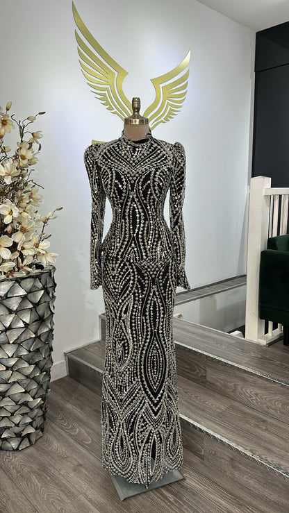 The Emma black dress