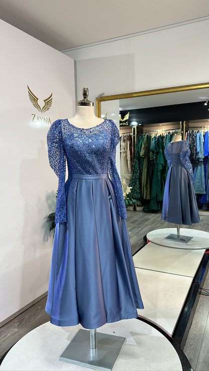 Elegant blue midi dress