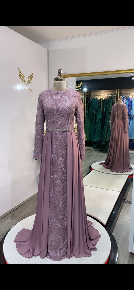 Elegant light pink dress covered satin sleep